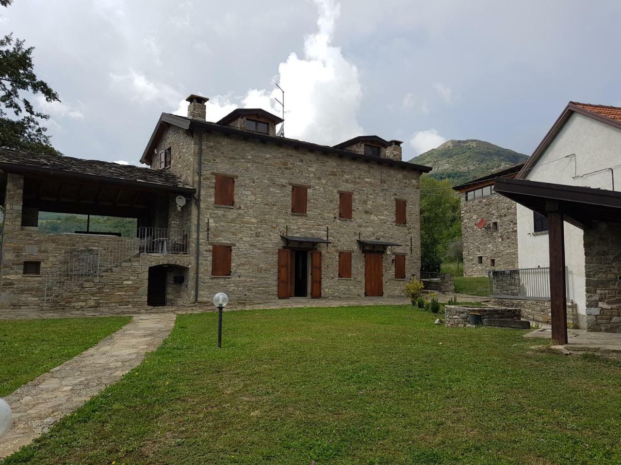 Casa Vacanze Fattoria Il Cerro Villa Pianelleto Luaran gambar